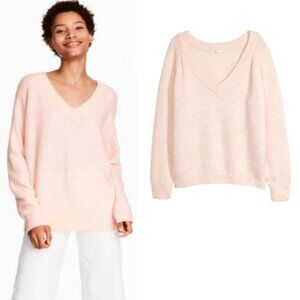 H&M Basics - Luxuriously Soft V-Neck Sweater 05797517 | Petal Pink | Small
